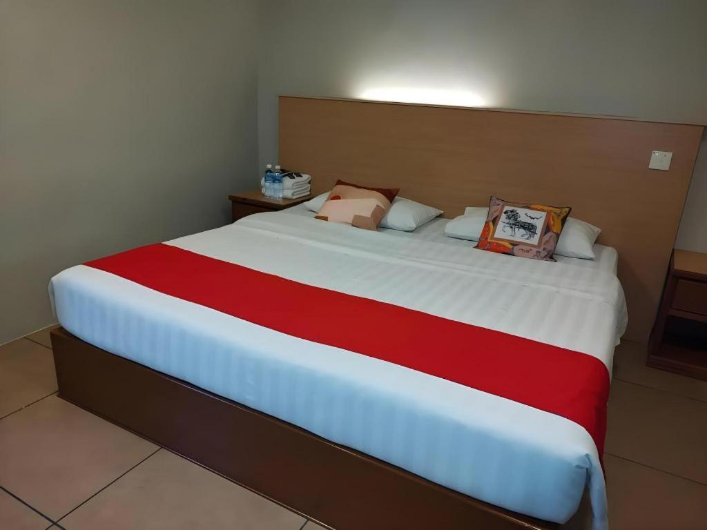 River Park Hotel Sibu Kültér fotó