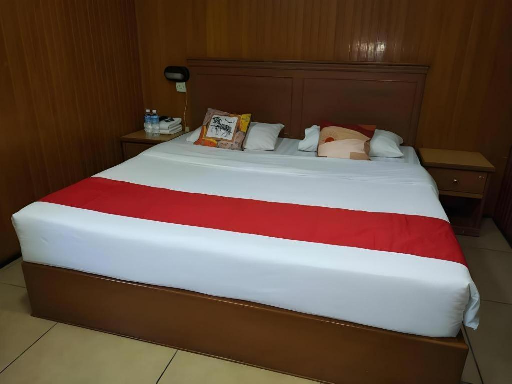 River Park Hotel Sibu Kültér fotó