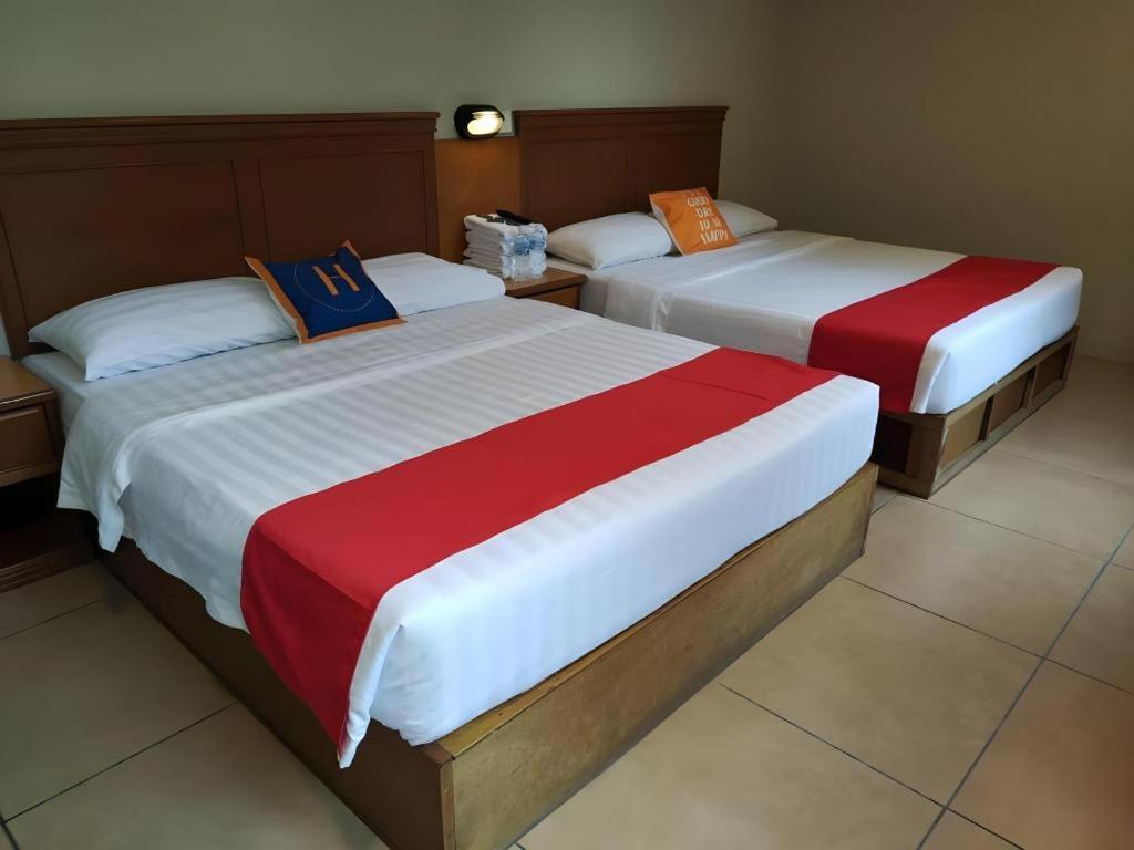 River Park Hotel Sibu Kültér fotó